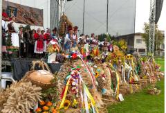 „Plon niesiemy, plon...” - Dożynki Gminne w Czarnochowicach
