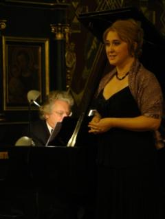 „I przyleci znów motyli różnobarwny tłum...”