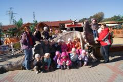 Przedszkolaki ze Śledziejowic w DinoZatorlandzie