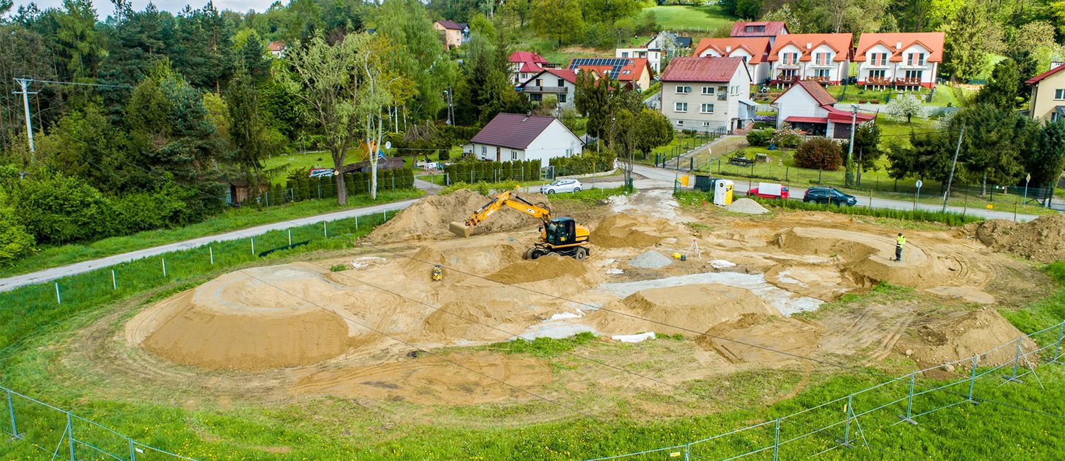 Trwa budowa pumptracku w wielickich Bogucicach
